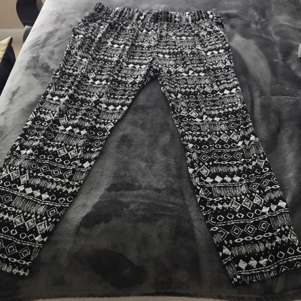 Casual relaxed fit harem pant!